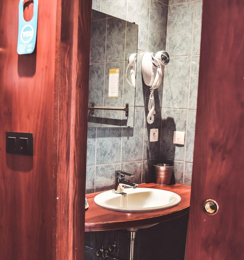 Hotel L'Etoile De Marie Rocroi Екстериор снимка