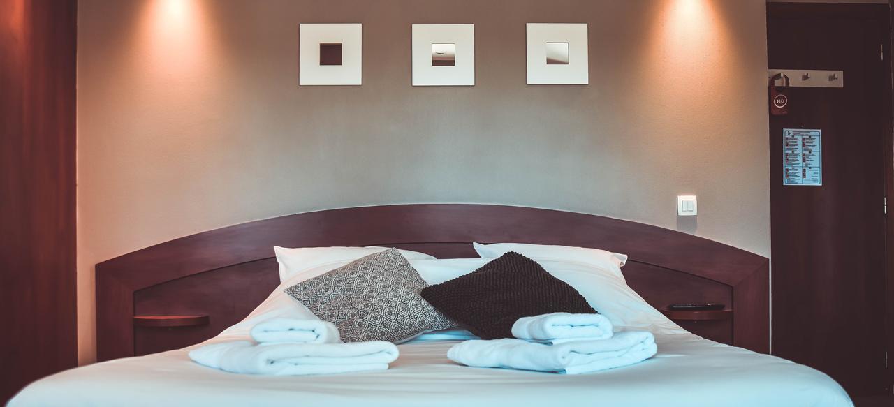 Hotel L'Etoile De Marie Rocroi Екстериор снимка