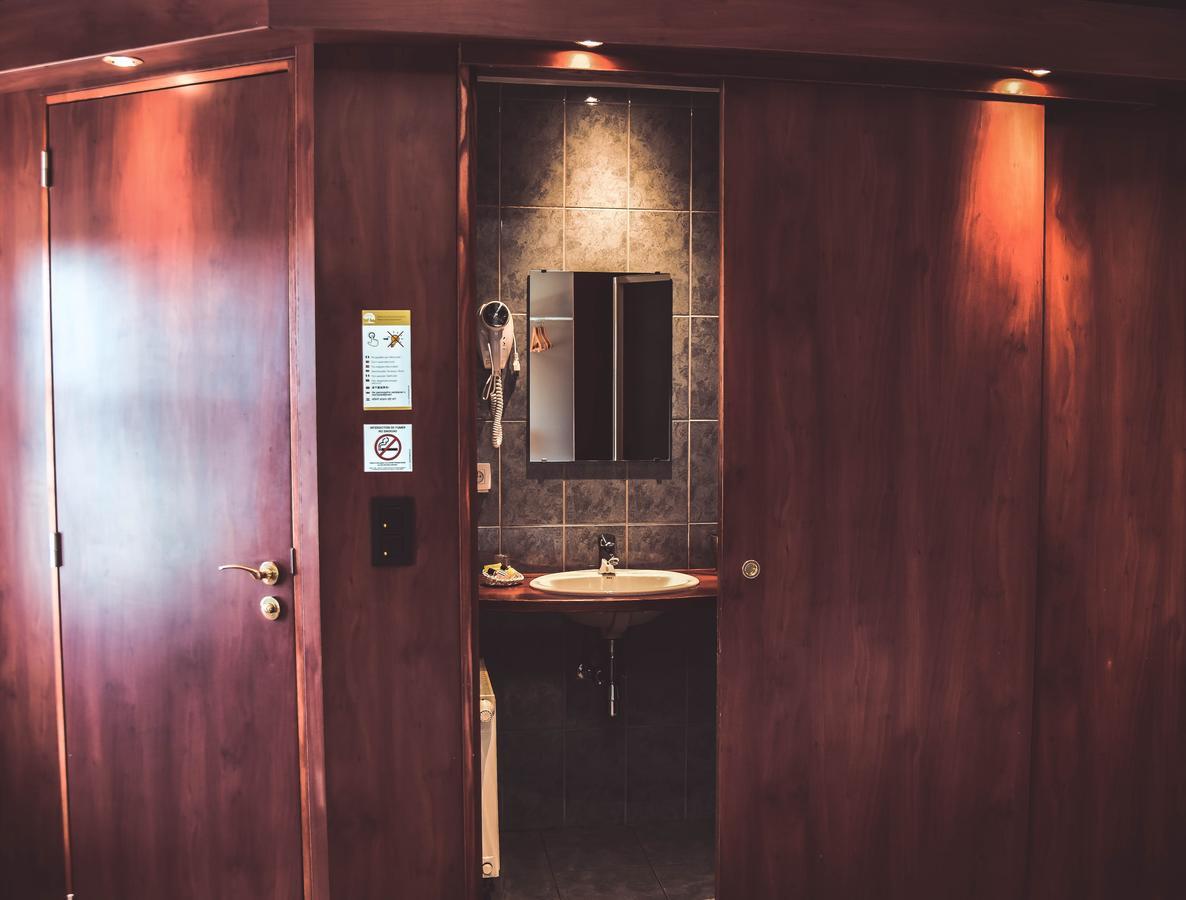 Hotel L'Etoile De Marie Rocroi Екстериор снимка